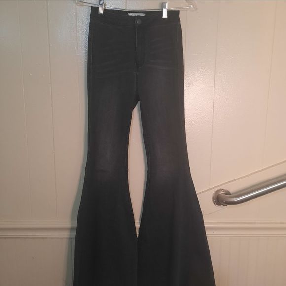 Free people bell bottom high rise Jeans - Picture 2 of 8